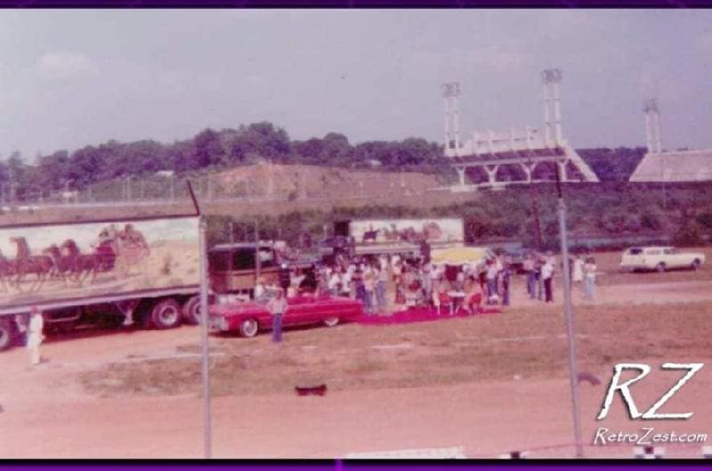 Smokey and the Bandit movie behind the scenes - End of movie where bandit get red Cadillac.