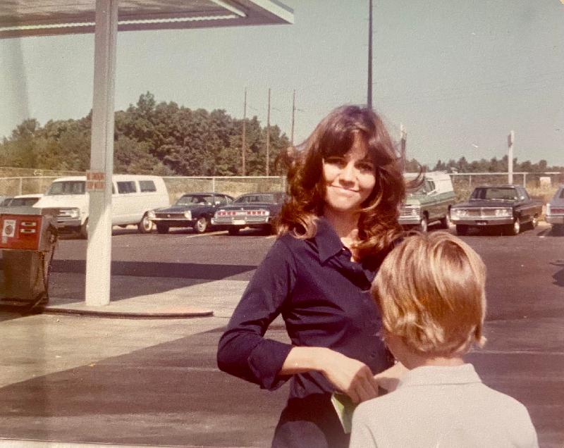 Smokey and the Bandit movie behind the scenes - A light, candid moment with Sally Field: